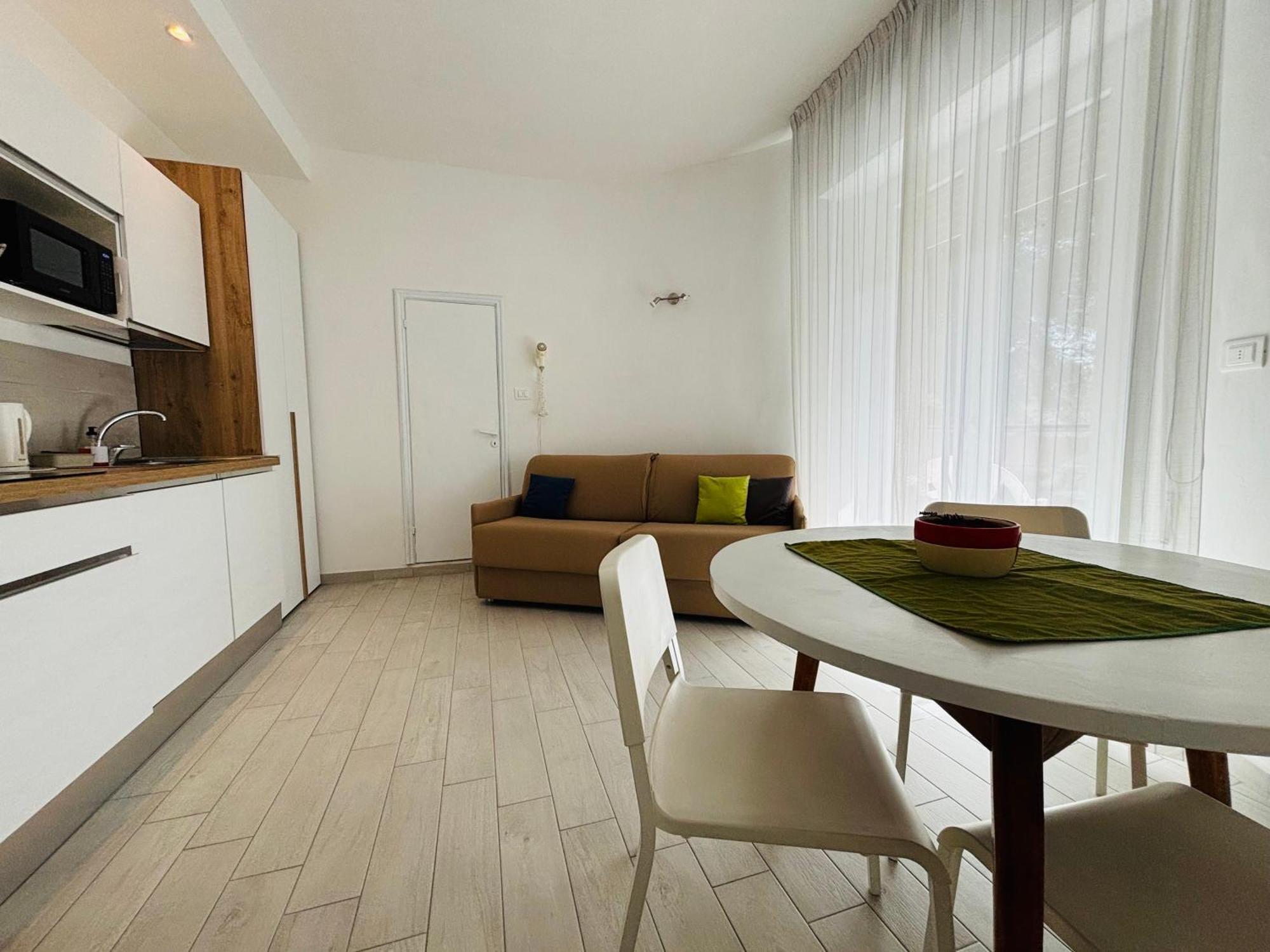 Hotel Iride Suite & Breakfast- Ideale Per Famiglie E Coppie Riccione Exteriér fotografie